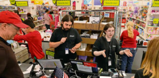 Los precios altos por los aranceles de Trump afectarán a compras navideñas en EEUU Los precios altos por los aranceles de EEUU pegarán a compras navideñas