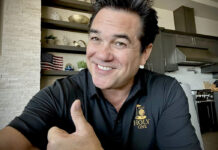 Dean Cain, actor de “Superman”, se une a ICE para participar en redadas antimigrantes Dean Cain, actor de “Superman”, se une a ICE para participar en redadas antimigrantes