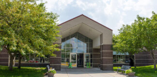 Exprofesor de Maple Grove es sentenciado por conducta sexual criminal Exprofesor de Maple Grove es sentenciado por conducta sexual criminal