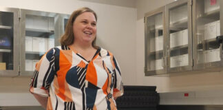 La médico forense Jessica Campbell reinvestiga casi 200 restos no identificados en Hennepin La médico forense Jessica Campbell reinvestiga casi 200 restos no identificados en Hennepin