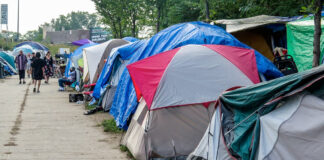 El calor del verano y la mala calidad del aire sofocan a personas sin hogar de las Twin Cities El calor del verano y la mala calidad del aire sofocan a personas sin hogar de las Twin Cities
