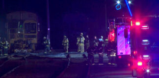 Los bomberos acuden a apagar un incendio en el almacén de Cargill en Savage, MN Los bomberos acuden a apagar un incendio en el almacén de Cargill en Savage, MN