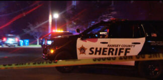 Adolescentes arrestados en vehículo robado tras persecución en helicóptero en St. Paul. Adolescentes arrestados en vehículo robado tras persecución en helicóptero en St. Paul.