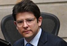 7 años de prisión en un centro especial al menor asesino de Miguel Uribe 7 años de prisión en un centro de atención especial al menor asesino de Miguel Uribe