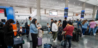 Las fuertes lluvias paralizaron vuelos y afectaron a miles pero ya reinicia operaciones el AICM Las fuertes lluvias paralizaron vuelos y afectaron a miles pero reinician operación en el AICM