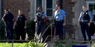 Tirador ‘contenido’ tras tiroteo masivo en una iglesia del sur de Minneapolis Tirador 'contenido' tras tiroteo masivo en una iglesia del sur de Minneapolis