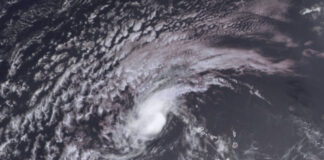 Tormenta “Erin” crece a huracán categoría 1; el primero de la temporada en el Atlántico Tormenta "Erin" crece a huracán categoría 1; el primero de la temporada en el Atlántico