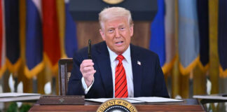 Donald Trump eleva a 50% los aranceles a India por comprarle petróleo a Rusia Trump eleva a 50% los aranceles a India por comprarle petróleo a Rusia