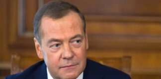 Donald Trump llama “hablador” al expresidente ruso Dmitri Medvédev Donald Trump llama "hablador" al expresidente ruso Dmitri Medvédev