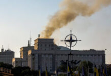 Rusia lanza la mayor ofensiva aérea contra Ucrania; impacta sede del Gobierno en Kiev