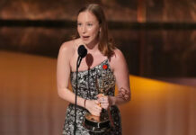 La actriz Hannah Einbinder arremete contra redadas en EU y genocidio en Gaza La actriz Hannah Einbinder arremete contra redadas en EU y genocidio en Gaza