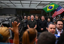 Bolsonaro se somete a procedimiento en hospital y regresa a arresto domiciliario en Brasil Bolsonaro se somete a procedimiento en hospital y regresa a arresto domiciliario en Brasil