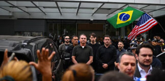 Bolsonaro se somete a procedimiento en hospital y regresa a arresto domiciliario en Brasil Bolsonaro se somete a procedimiento en hospital y regresa a arresto domiciliario en Brasil