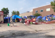 Juez no falla sobre orden de cierre de campamento de personas sin hogar Juez no falla sobre orden de cierre de campamento de personas sin hogar