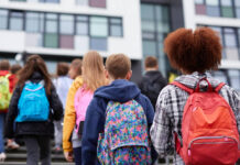 Los pediatras alertan de casos de acoso y ciberacoso en niños desde los ocho años Los pediatras alertan de casos de acoso y ciberacoso en niños desde los ocho años