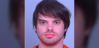 Hombre de Blaine buscaba comprar armas vinculadas a crímenes de alto perfil Hombre de Blaine buscaba comprar armas vinculadas a crímenes de alto perfil