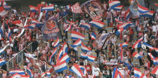 Frustrados por los últimos resultados, afición de Chivas encara a directivos del club Frustrados por los últimos resultados, afición de Chivas encara a directivos del club