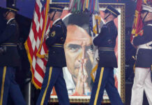 Donald Trump viajó a Arizona donde participó en homenaje a Charlie Kirk Donald Trump viajó a Arizona donde participó en homenaje a Charlie Kirk