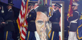 Donald Trump viajó a Arizona donde participó en homenaje a Charlie Kirk Donald Trump viajó a Arizona donde participó en homenaje a Charlie Kirk