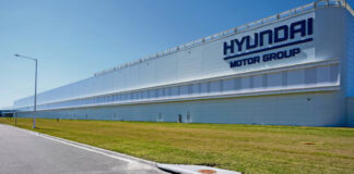 Mega redada en planta de Hyundai en Georgia deja 475 detenidos; 300 son surcoreanos Mega redada en planta de Hyundai en Georgia deja 475 detenidos; 300 son surcoreanos