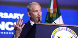 EEUU y México lanzan “Misión Firewall” contra el tráfico de armas: embajador Johnson EEUU y México lanzan "Misión Firewall" contra el tráfico de armas: embajador Johnson