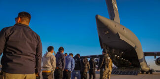 Venezuela recibe vuelo desde Estados Unidos con 300 migrantes deportados Venezuela recibe vuelo desde Estados Unidos con 300 migrantes deportados