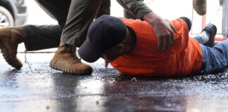 Pentágono aprueba usar base de la Armada para redadas migratorias en Chicago Pentágono aprueba usar base de la Armada para redadas migratorias en Chicago