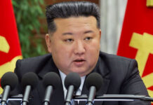 Séquito de Kim Jong-un borra huellas del presidente norcoreano tras reunión en China Séquito de Kim Jong-un borra huellas del presidente norcoreano tras reunión en China