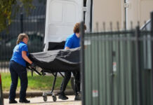 Identifican al tirador del centro de detención del ICE en Dallas, Texas Identifican al tirador del centro de detención del ICE en Dallas, Texas