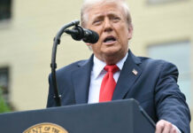 Donald Trump dice que empresas extranjeras pueden traer empleados por “un tiempo” Donald Trump dice que empresas extranjeras pueden traer empleados por "un tiempo"