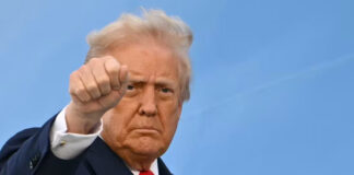 Trump niega conversaciones para preparar un “cambio de régimen” en Venezuela Trump niega conversaciones para preparar un "cambio de régimen" en Venezuela