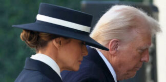 Donald y Melania Trump depositan una corona de flores en la tumba de Isabel II Donald y Melania Trump depositan una corona de flores en la tumba de Isabel II