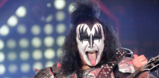 Gene Simmons, de Kiss, es hospitalizado de emergencia tras accidente automovilístico Gene Simmons, de Kiss, es hospitalizado de emergencia tras accidente automovilístico