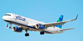 Vuelo de JetBlue aterriza de emergencia en Florida; hospitalizan a varios pasajeros Vuelo de JetBlue aterriza de emergencia en Florida; hospitalizan a varios pasajeros