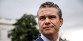 Avión que transportaba al secretario de Guerra de EEUU realiza aterrizaje no planeado Avión que transportaba al secretario de Guerra de EEUU realiza aterrizaje no planeado