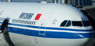 Batería de litio explota en pleno vuelo de Air China que ejecuta aterrizaje de emergencia Batería de litio explota en pleno vuelo de Air China que ejecuta aterrizaje de emergencia