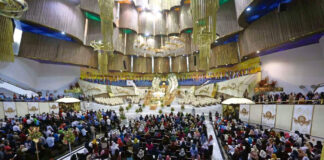 La Luz del Mundo cumple 100 años, ligada siempre al poder en México La Luz del Mundo cumple 100 años, ligada siempre al poder en México