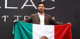 Fórmula 1: Checo Pérez “se pone el frac” y le da su lugar al Gran Premio de México Checo Pérez “se pone el frac” y le da su lugar al Gran Premio de México