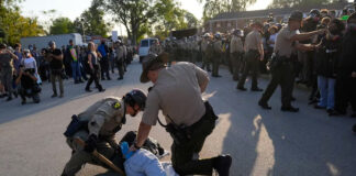 Gobierno de Trump exige despliegue de tropas en las ciudades demócratas Chicago y Portland Gobierno de Trump exige despliegue de tropas en las ciudades demócratas Chicago y Portland