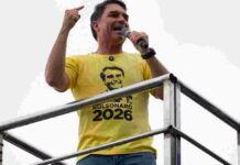 Hijo de Bolsonaro pide a EEUU que combata el narcotráfico frente al litoral de Brasil Hijo de Bolsonaro pide a EEUU que combata el narcotráfico frente al litoral de Brasil