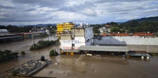 Suman 48 municipios afectados por lluvias y desbordamientos de ríos en Veracruz Suman 48 municipios afectados por lluvias y desbordamientos de ríos en Veracruz