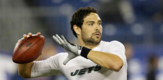 Mark Sánchez es arrestado en el hospital tras ser apuñalado; enfrenta tres cargos menores Mark Sánchez es arrestado en el hospital tras ser apuñalado; enfrenta tres cargos menores