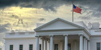 Despidos de empleados por el cierre de gobierno podrían ser “miles”, prevé la Casa Blanca Despidos de empleados por el cierre de gobierno podrían ser "miles", prevé la Casa Blanca