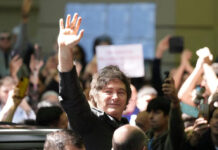 Milei dialoga con gobernadores en busca de apoyo a sus reformas económicas en Argentina Milei dialoga con gobernadores en busca de apoyo a sus reformas económicas en Argentina