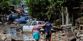 Van 64 fallecidos por lluvias en 5 estados mexicanos; hay más de 65 personas no localizadas Van 64 fallecidos por lluvias en 5 estados mexicanos; hay más de 65 personas no localizadas