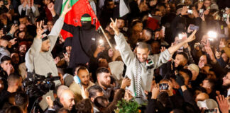 Palestinos celebran el regreso de prisioneros, liberados tras entrega de rehenes de Hamas Palestinos celebran el regreso de prisioneros, liberados tras entrega de rehenes de Hamas