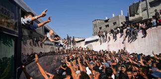 El pueblo palestino recibe con ovaciones a exprisioneros liberados por Israel El pueblo palestino recibe con ovaciones a exprisioneros liberados por Israel