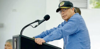 Petro dice a Estados Unidos no entrometerse en el proceso de paz de Colombia Petro dice a Estados Unidos no entrometerse en el proceso de paz de Colombia