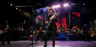 El Tri celebra 40 años del álbum “Simplemente” entre rock and roll, humor y abucheos El Tri celebra 40 años del álbum "Simplemente" entre rock and roll, humor y abucheos