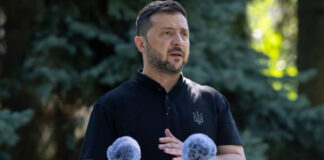 Zelensky denuncia bombardeo ruso en jardín de niños: “Una burla para quienes buscan la paz” Zelensky denuncia bombardeo ruso en jardín de niños: "Una burla para quienes buscan la paz"